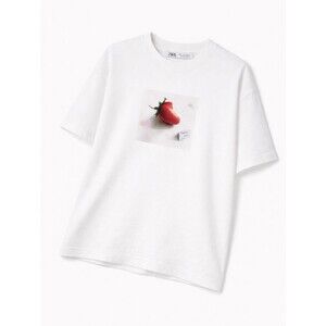 Zara White Graphic Strawberry Print Excusez Moi Souvenir .05 Bitten Fruit Tee